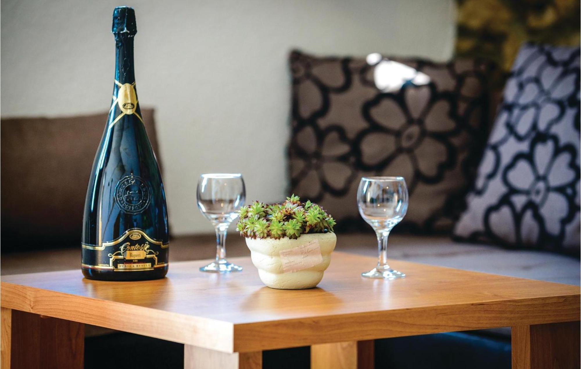 1 Bedroom Gorgeous Home In Slivno Klek Ngoại thất bức ảnh